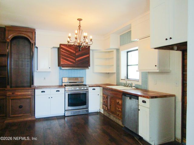 546 BAISDEN Road, Jacksonville, FL 32218