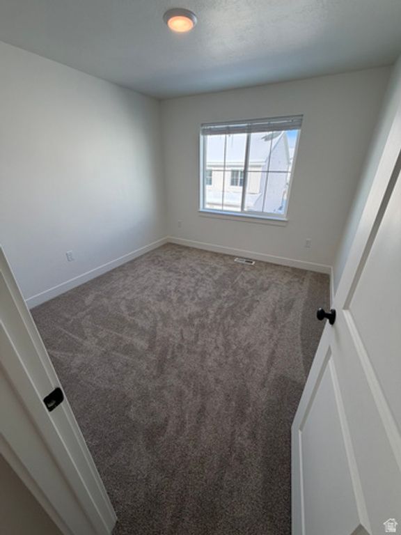 Image 12 of property listing at 669 N 280 W, Smithfield, UT 84335