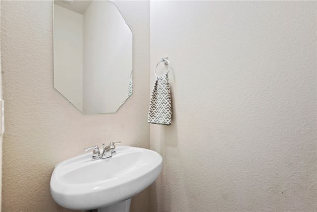 984 Rice Drive, Bryan, TX 77803