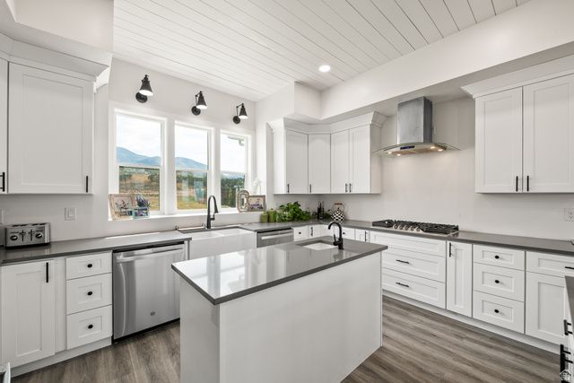 907 E 1520 S, Salem, UT 84653