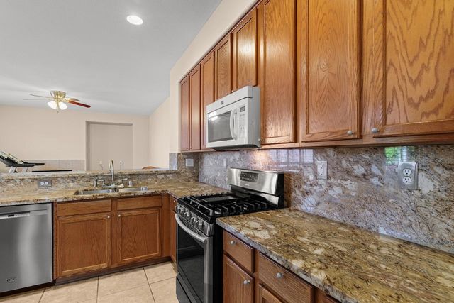 53 Argillite Ave, Lathrop, CA 95330