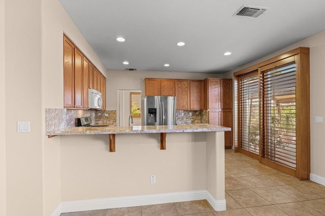 53 Argillite Ave, Lathrop, CA 95330