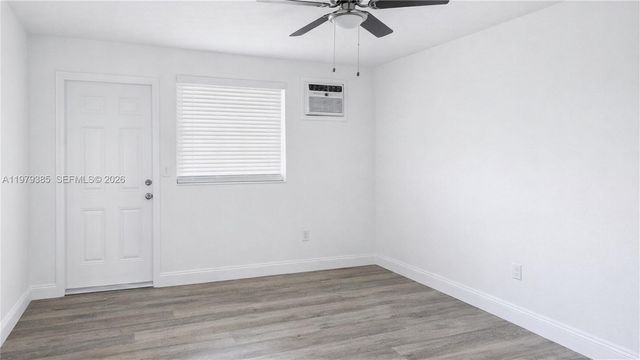 2135 Bay Dr 1, Miami Beach, FL 33141