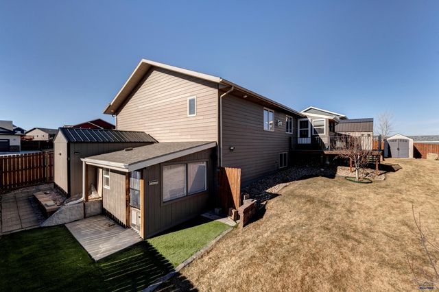 316 E BENGAL DR, Rapid City, SD 27701