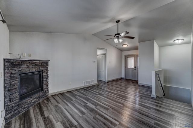 316 E BENGAL DR, Rapid City, SD 27701