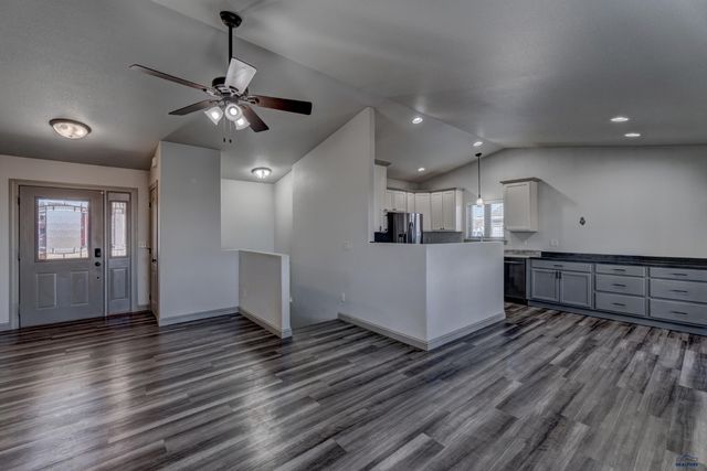 316 E BENGAL DR, Rapid City, SD 27701