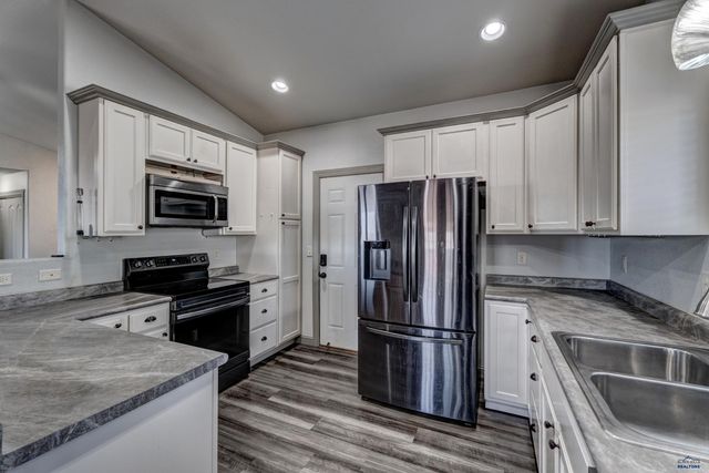 316 E BENGAL DR, Rapid City, SD 27701