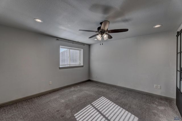 316 E BENGAL DR, Rapid City, SD 27701