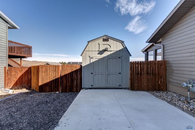 316 E BENGAL DR, Rapid City, SD 27701