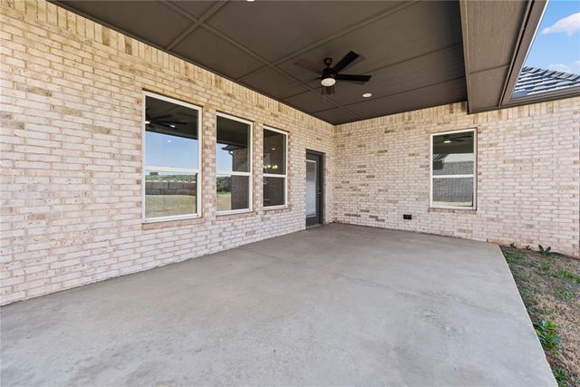 10825 Highland Drive, Yukon, OK 73099