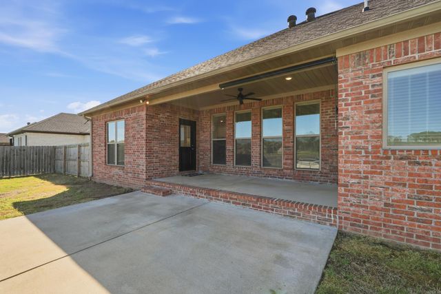 11 Palamino Drive, Vilonia, AR 72173