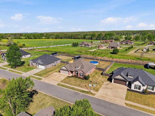 11 Palamino Drive, Vilonia, AR 72173