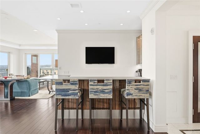 501 Grandview Ave 4001, Mt Washington, PA 15211