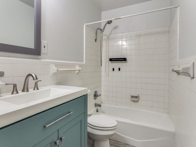 1404 Ravenwood Drive, Arlington, TX 76013