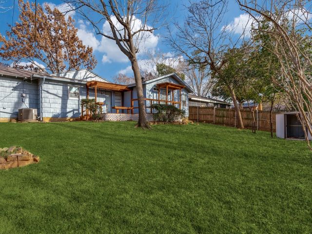 1404 Ravenwood Drive, Arlington, TX 76013