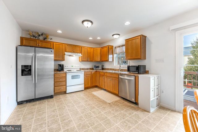 263 GWENEDD LN, Pleasant Gap, PA 16823