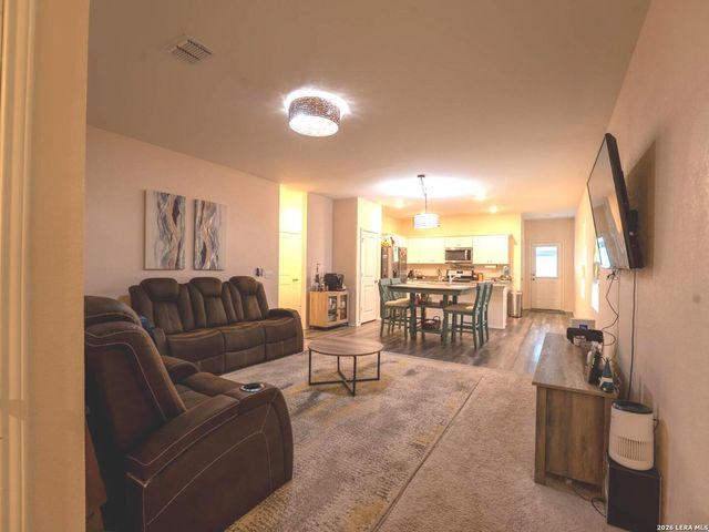 13522 Sunrise Mdw, St Hedwig, TX 78152