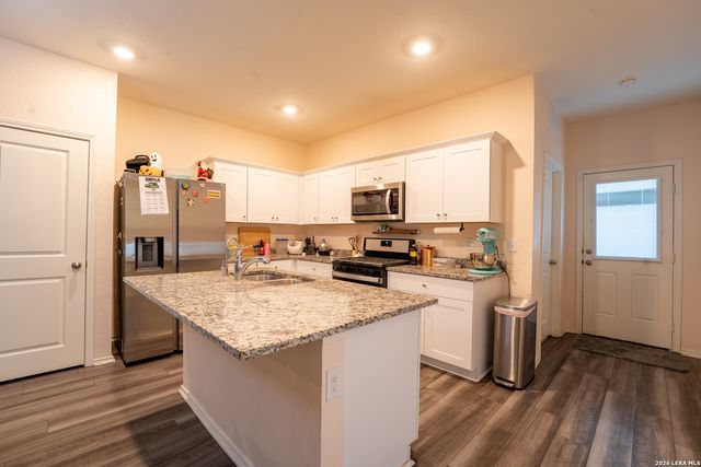 13522 Sunrise Mdw, St Hedwig, TX 78152