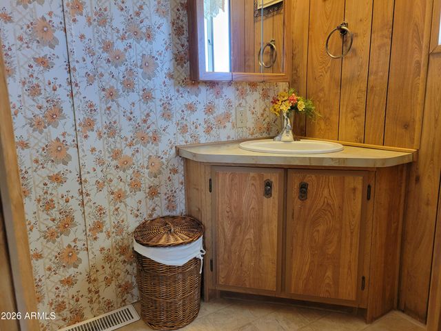 2460 E Main Street B6, Mesa, AZ 85213