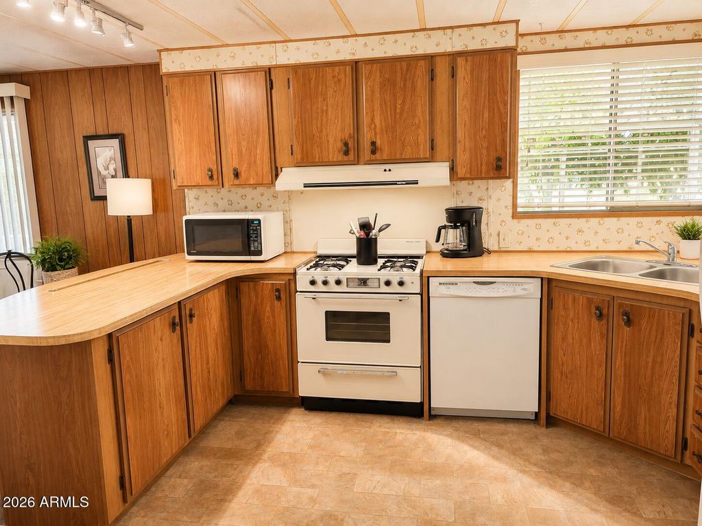 2460 E Main Street B6, Mesa, AZ 85213 — photo 2