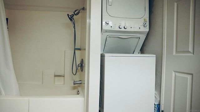 145 W El Norte 122, Escondido, CA 92026