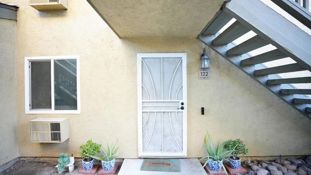 145 W El Norte 122, Escondido, CA 92026