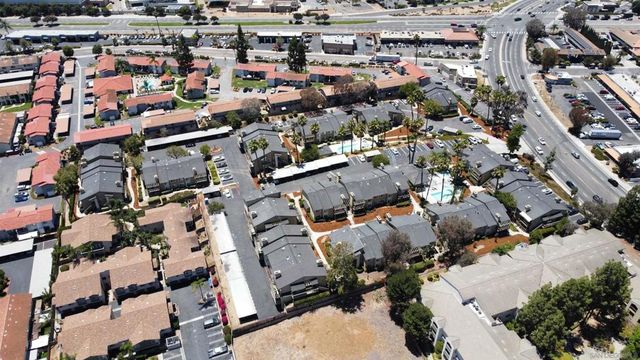 145 W El Norte 122, Escondido, CA 92026