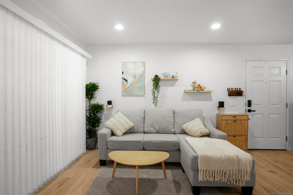 145 W El Norte 122, Escondido, CA 92026