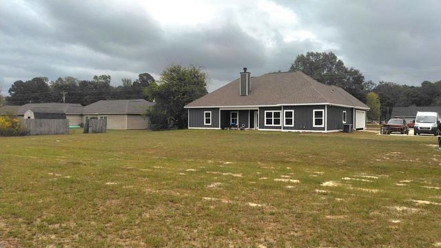152 Mclendon Road, Fort Mitchell, AL 36856