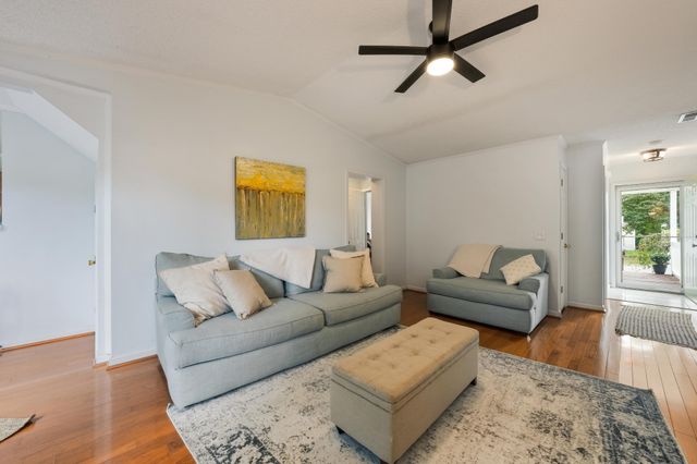 1729 Delmonte Way, Knoxville, TN 37932