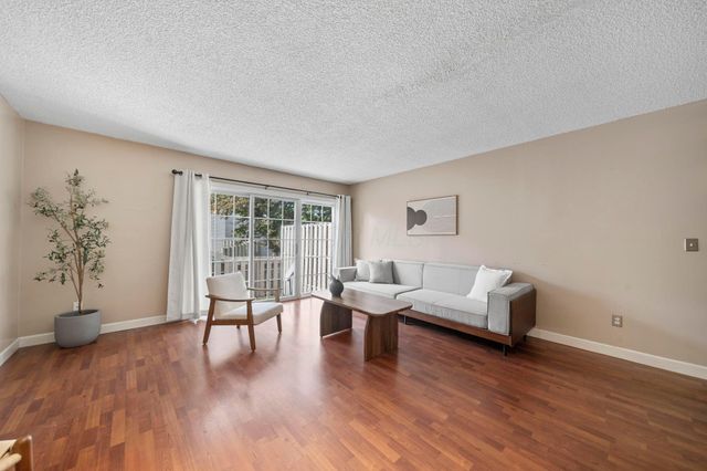 5398 Coral Berry Drive, 70D, Columbus, OH 43235