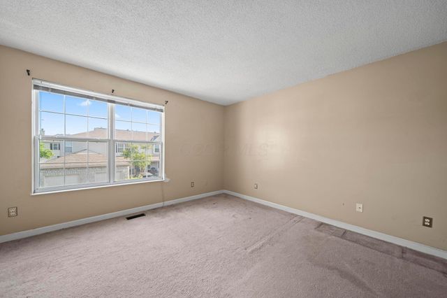 5398 Coral Berry Drive, 70D, Columbus, OH 43235