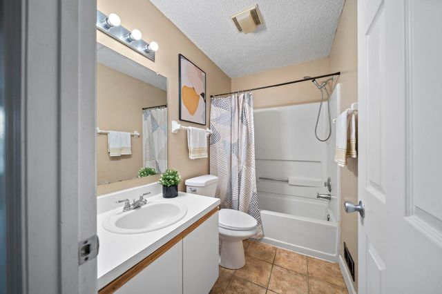 5398 Coral Berry Drive, 70D, Columbus, OH 43235