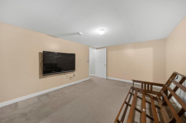 5398 Coral Berry Drive, 70D, Columbus, OH 43235