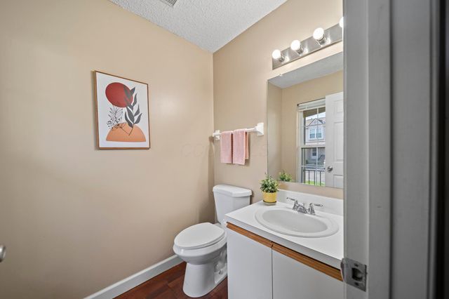 5398 Coral Berry Drive, 70D, Columbus, OH 43235