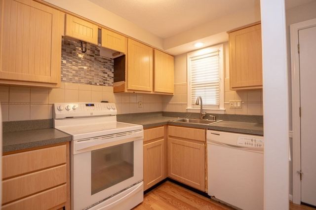 21 Capstan Way 37, Swampscott, MA 01907