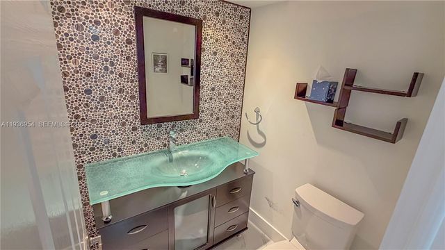 3525 Magellan Cir, Aventura, FL 33180