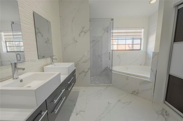 3525 Magellan Cir, Aventura, FL 33180