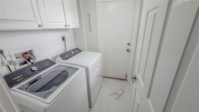 3525 Magellan Cir, Aventura, FL 33180