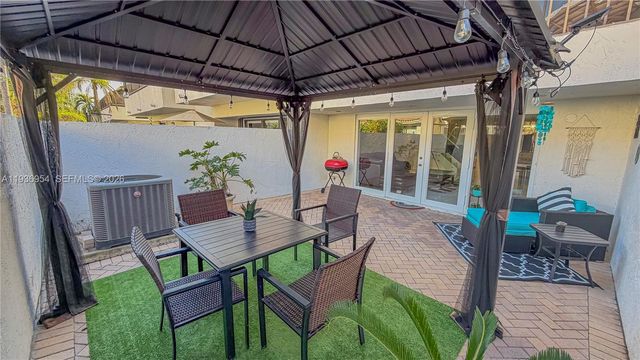 3525 Magellan Cir, Aventura, FL 33180