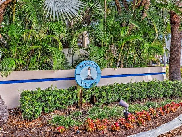 3525 Magellan Cir, Aventura, FL 33180