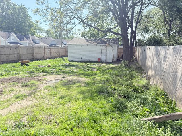 1736 S Belmont Avenue, Indianapolis, IN 46221