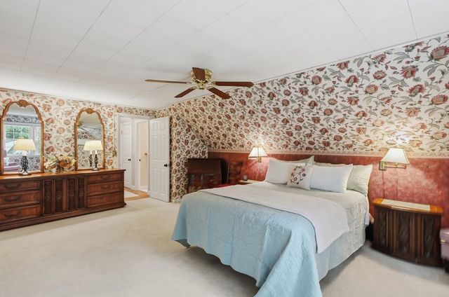 21 Oakwood Ave, Saugus, MA 01906