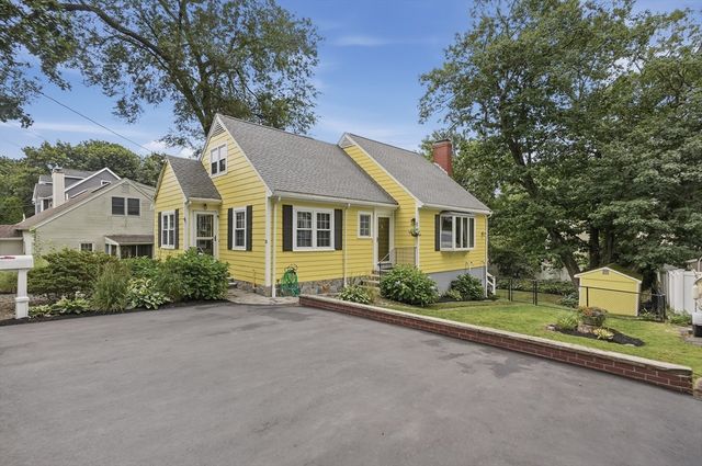 21 Oakwood Ave, Saugus, MA 01906