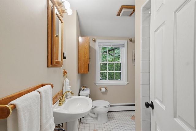 21 Oakwood Ave, Saugus, MA 01906
