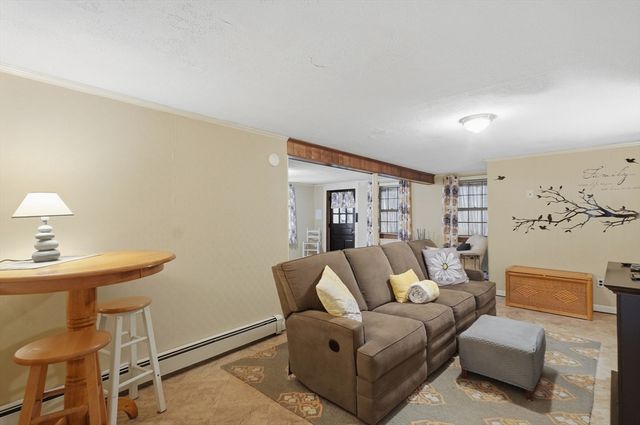 21 Oakwood Ave, Saugus, MA 01906
