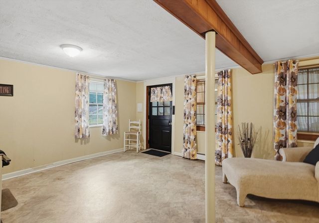 21 Oakwood Ave, Saugus, MA 01906