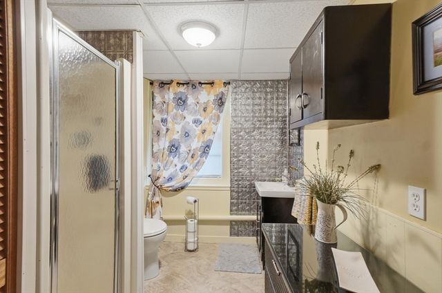 21 Oakwood Ave, Saugus, MA 01906
