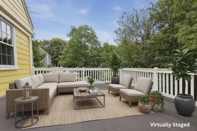 21 Oakwood Ave, Saugus, MA 01906