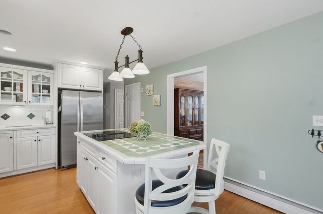 21 Oakwood Ave, Saugus, MA 01906